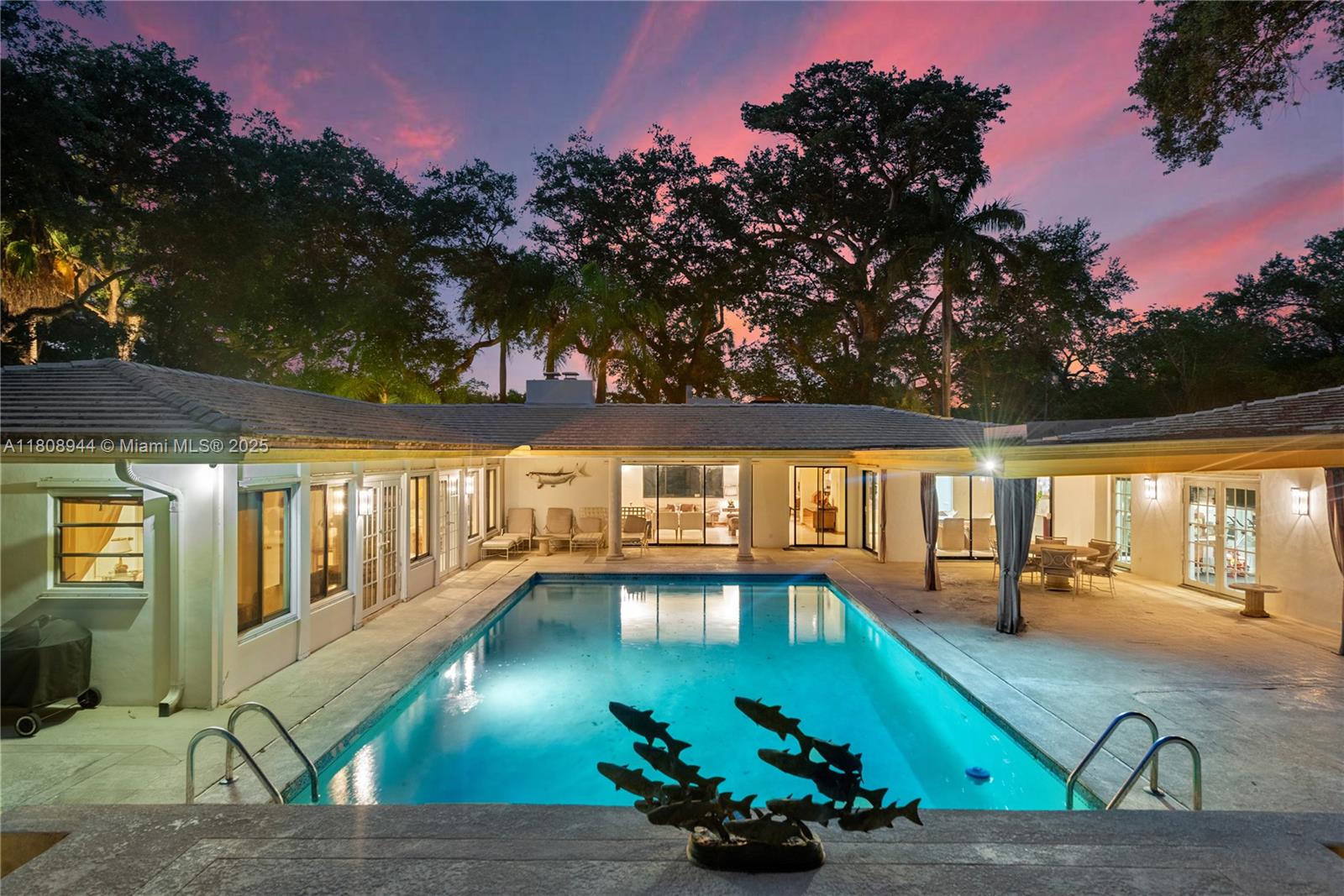 PALM VISTA - Residential