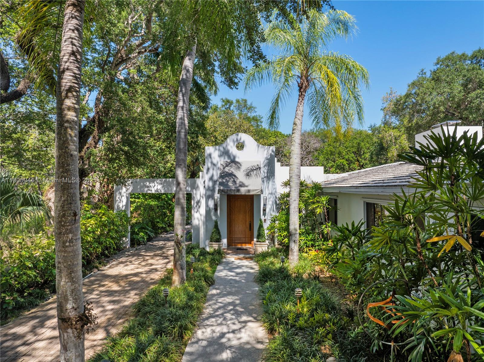 PALM VISTA - Residential