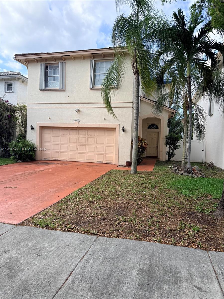 MOTIVATED SELLER. NO RENTAL RESTRICTIONS
PRICED FOR QUICK SALE - LOWEST PRICED PROPERTY IN THE AREA. Bring your clients or your investors to view this fantastic 4 bedroom 2 and half bath home in this sought after community. This house has a combined living and dining room, an updated kitchen and a loft upstairs that can be used as an office / games area for the kids or just an additional family room. It is bright and inviting with a backyard that will welcome family gatherings or a simple BBQ. Come, look and send your offers. 
The property requires a new roof. Seller will credit buyer for roof replacement.