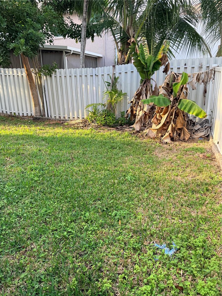 LYONS WEST - Residential