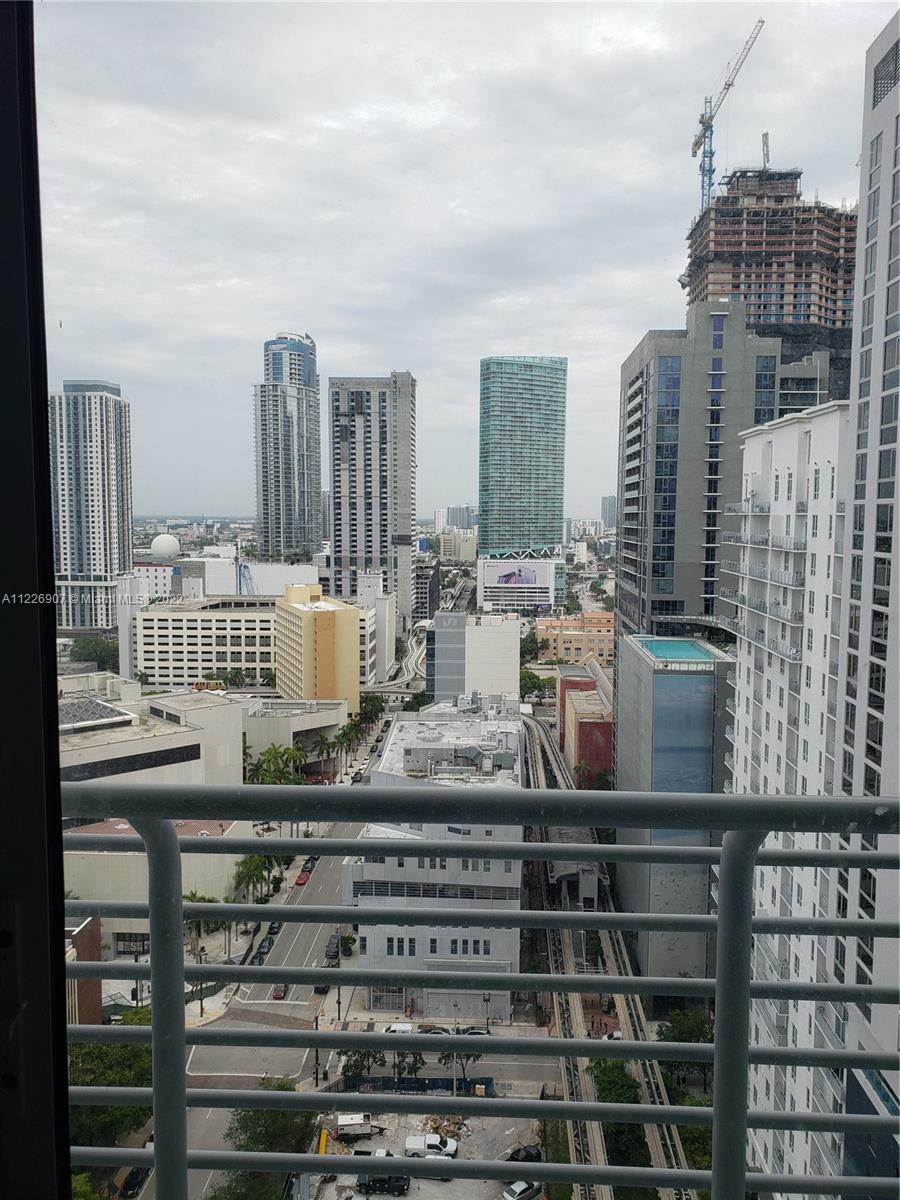 THE LOFT DOWNTOWN II COND - Residential Lease
