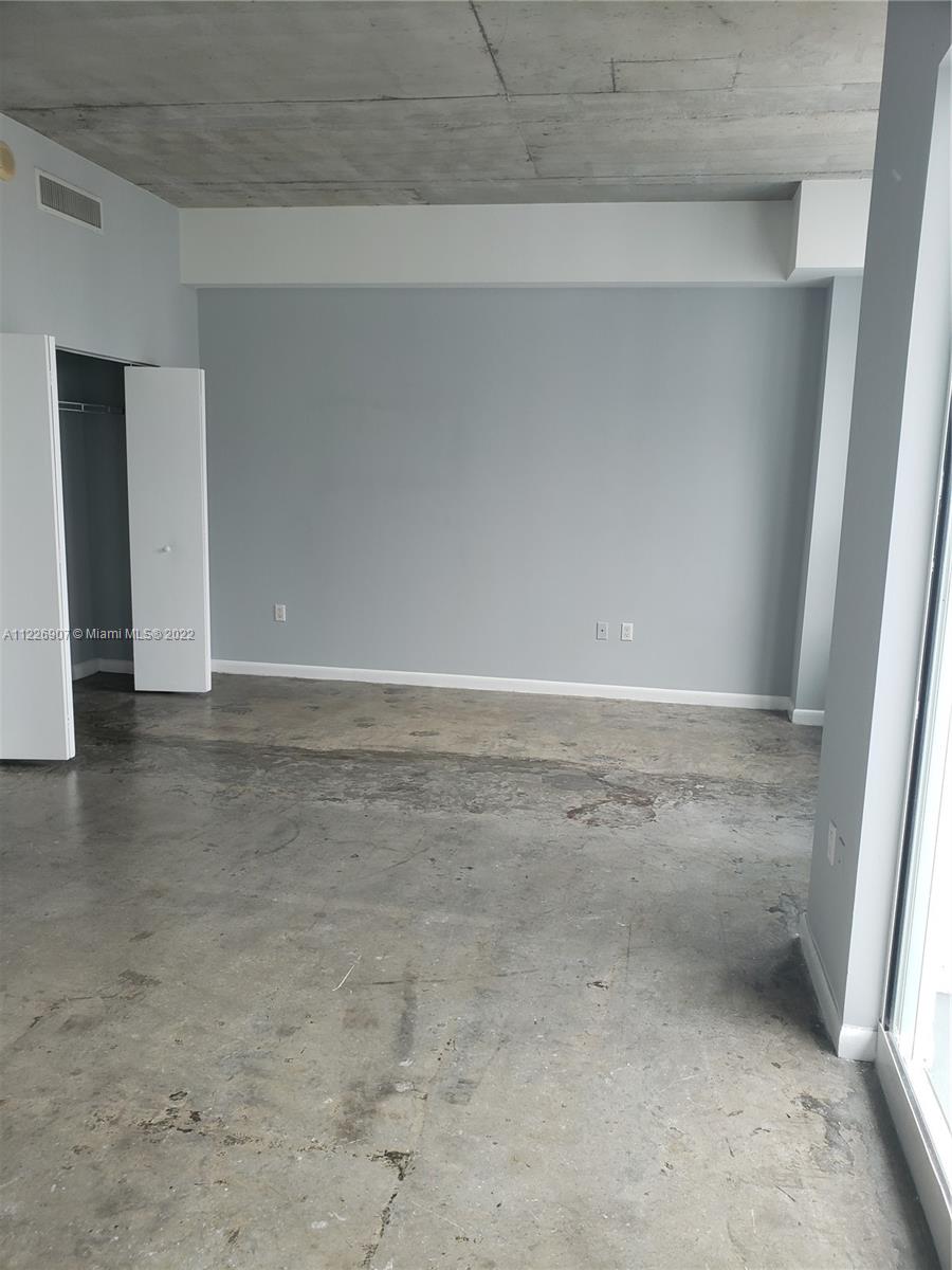 THE LOFT DOWNTOWN II COND - Residential Lease