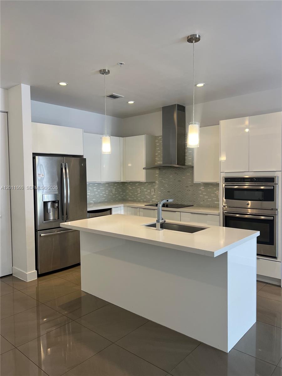LANDMARK AT DORAL CONDO N - Residential Lease