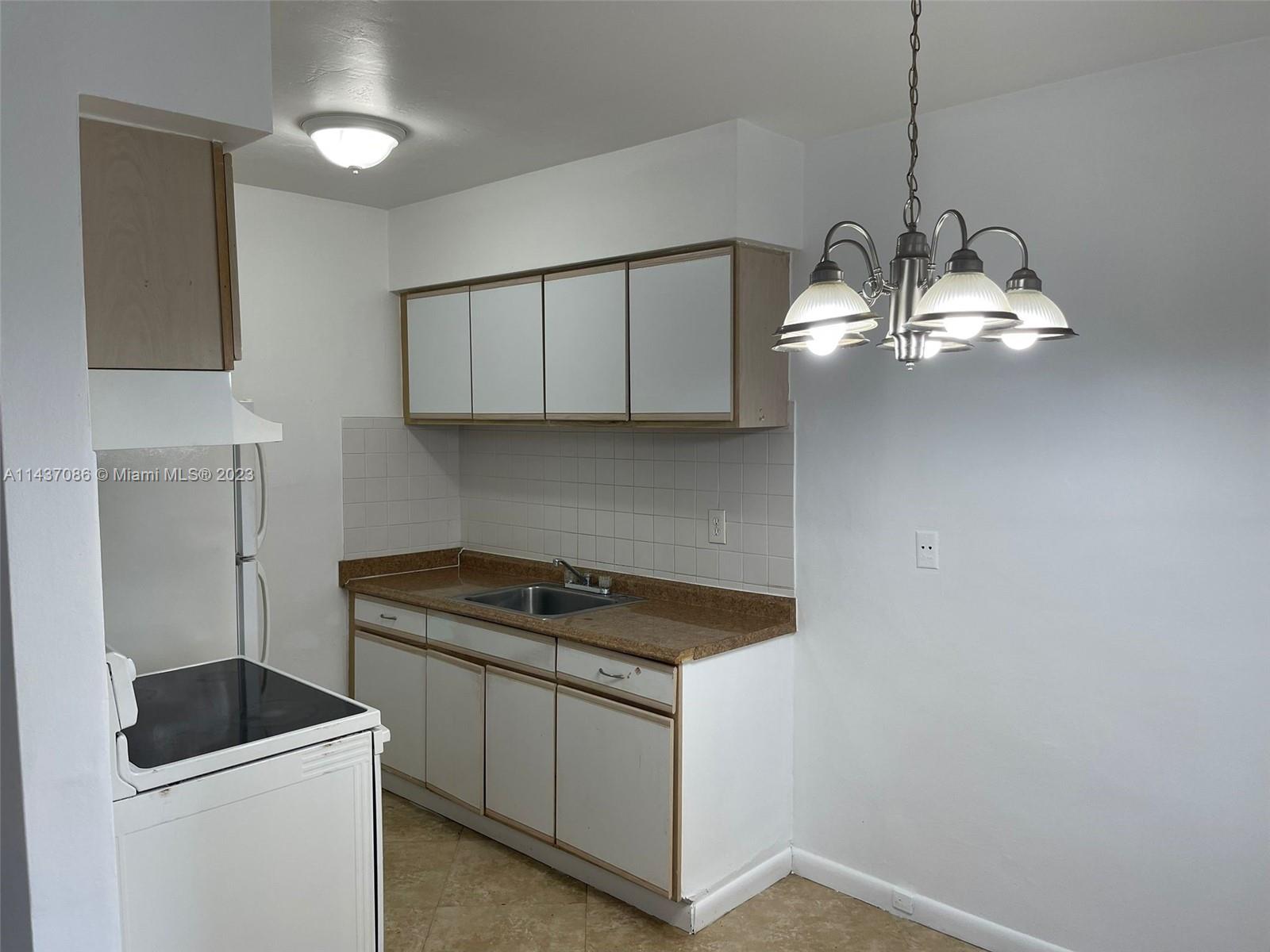 TAFT VILLAS - Residential Lease