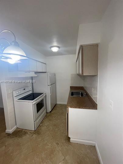 TAFT VILLAS - Residential Lease