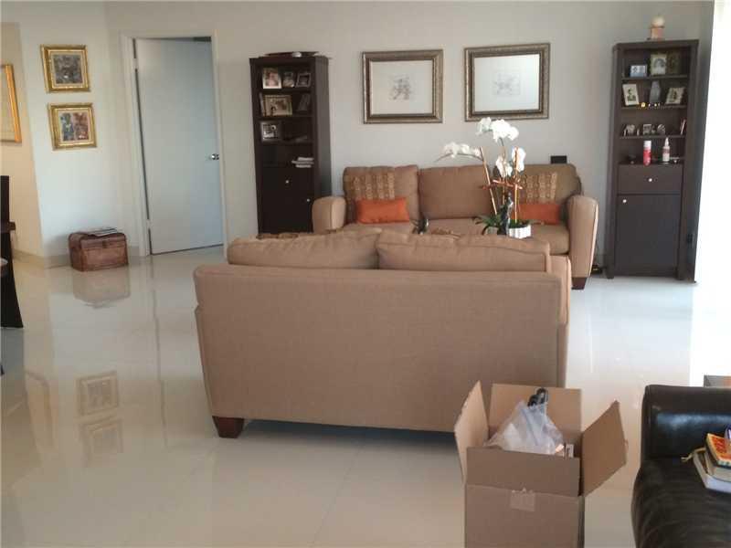 PARC CENTRAL AVENTURA EAS - Residential Lease