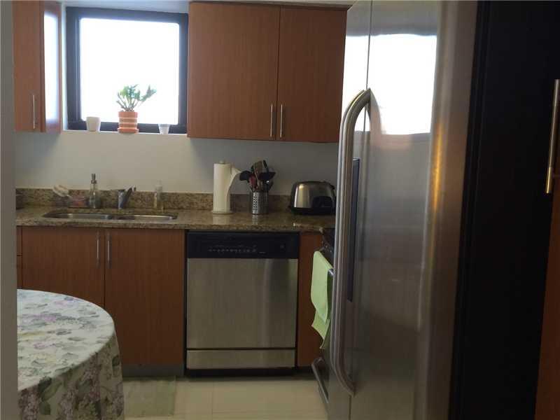 PARC CENTRAL AVENTURA EAS - Residential Lease
