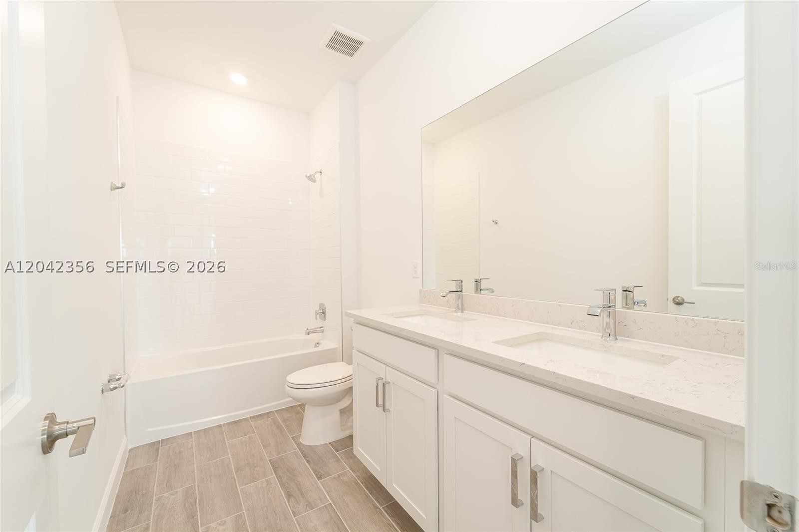 TESORO PLAT NO 20 - Residential