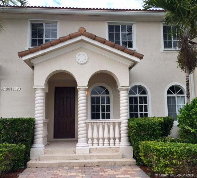 Spacious Townhouse with plenty of architectural details. Traditional Neighborhood Plan. Kitchen with Granite tops and Stainless Steel appliances. Tile on 1st Floor. New Carpet upstairs. Easy to show!