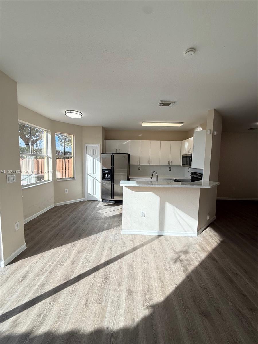 KENDALLAND - Residential Lease
