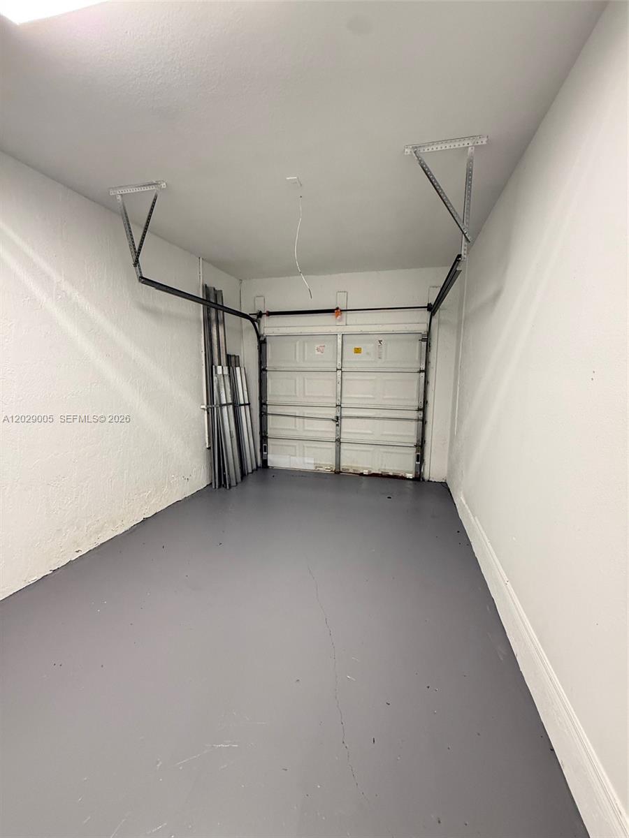 KENDALLAND - Residential Lease