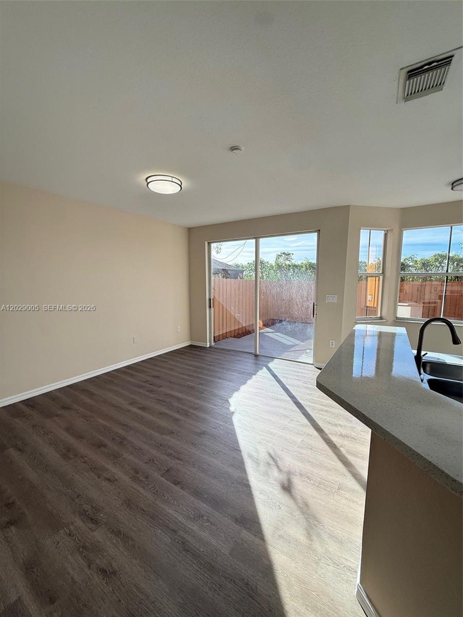 KENDALLAND - Residential Lease