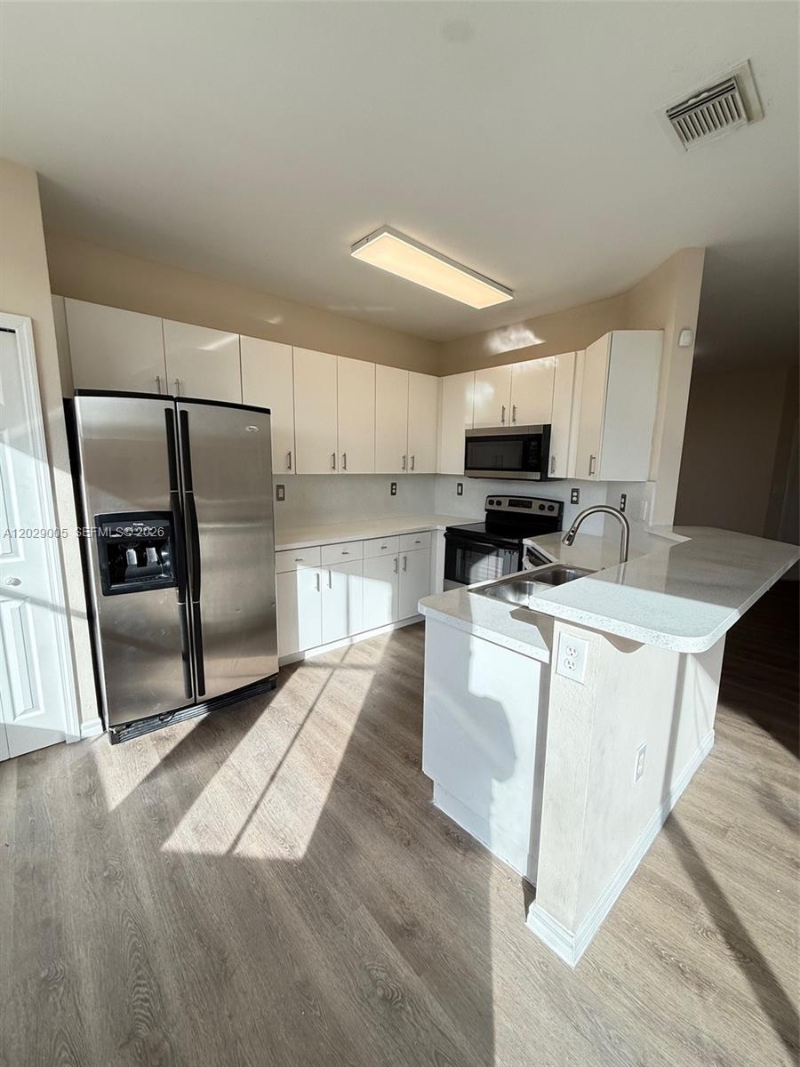 KENDALLAND - Residential Lease