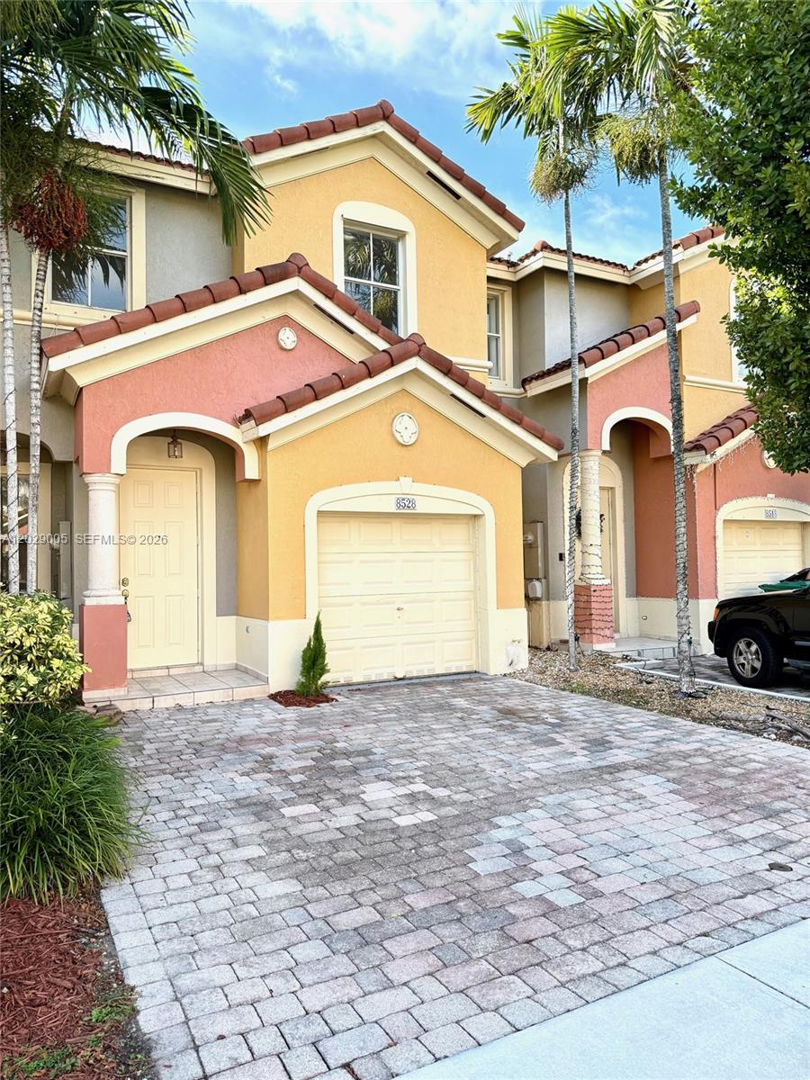 KENDALLAND - Residential Lease