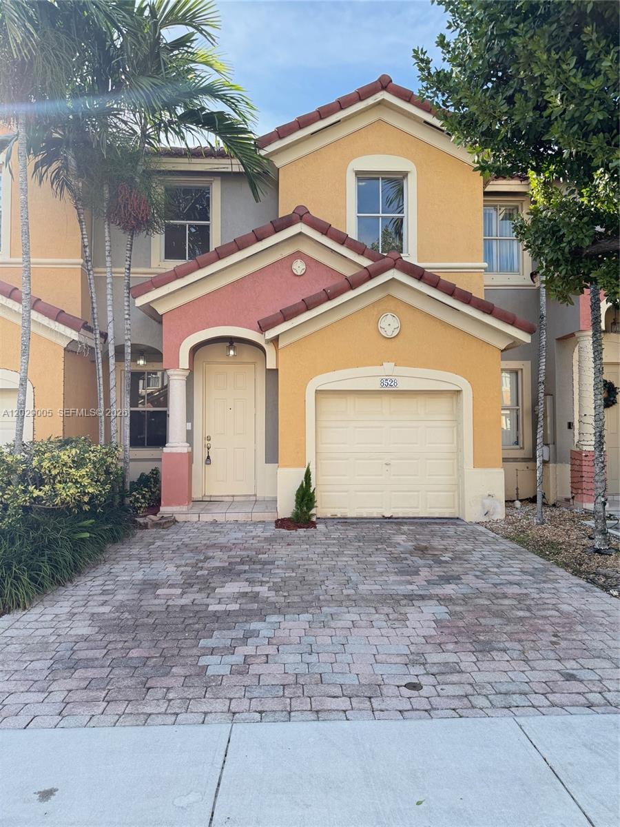 KENDALLAND - Residential Lease