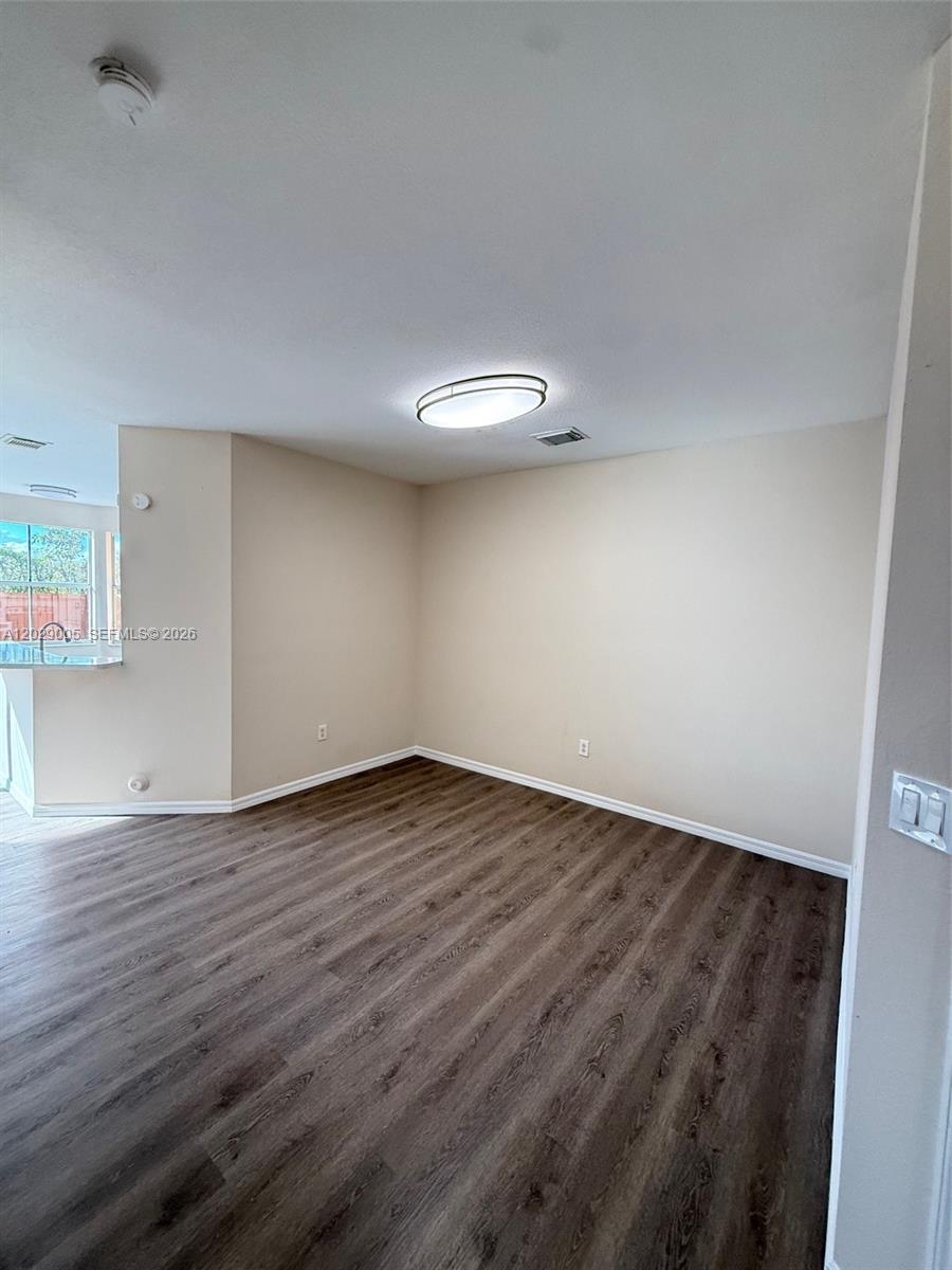 KENDALLAND - Residential Lease