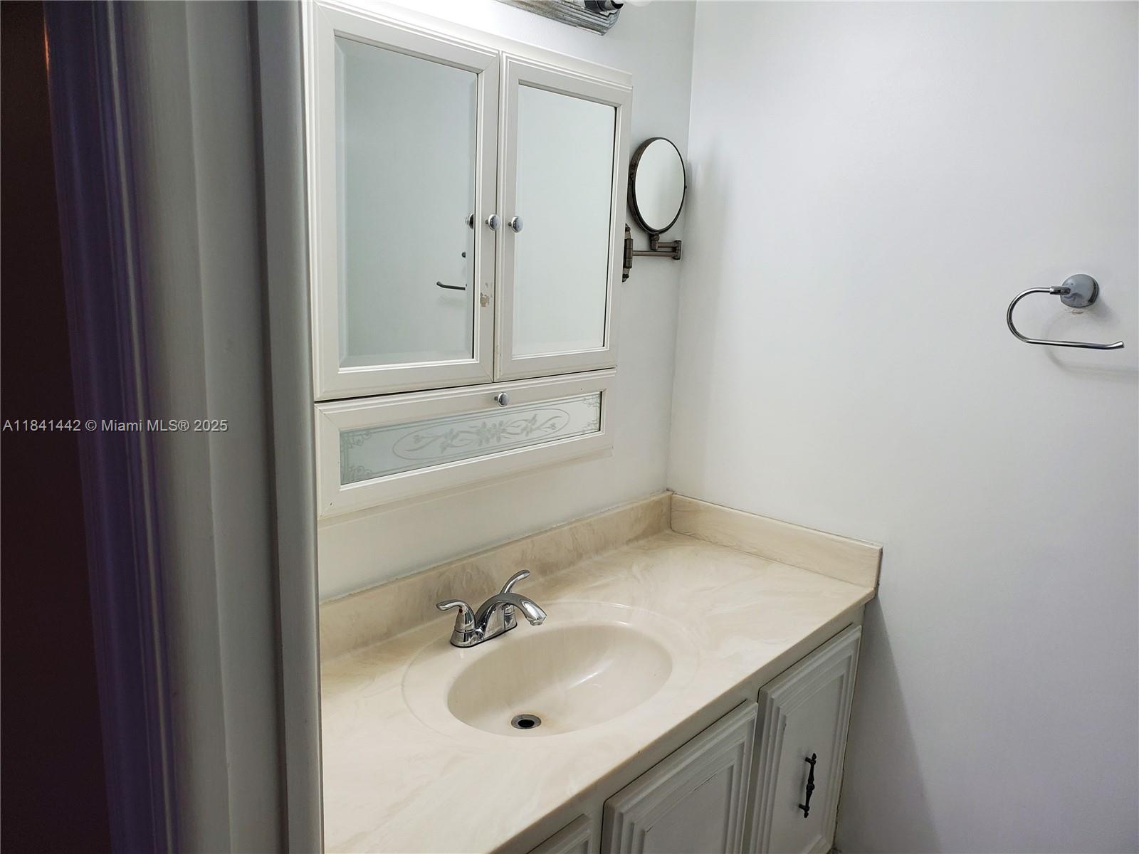 DESOTO PARK CONDO - Residential Lease