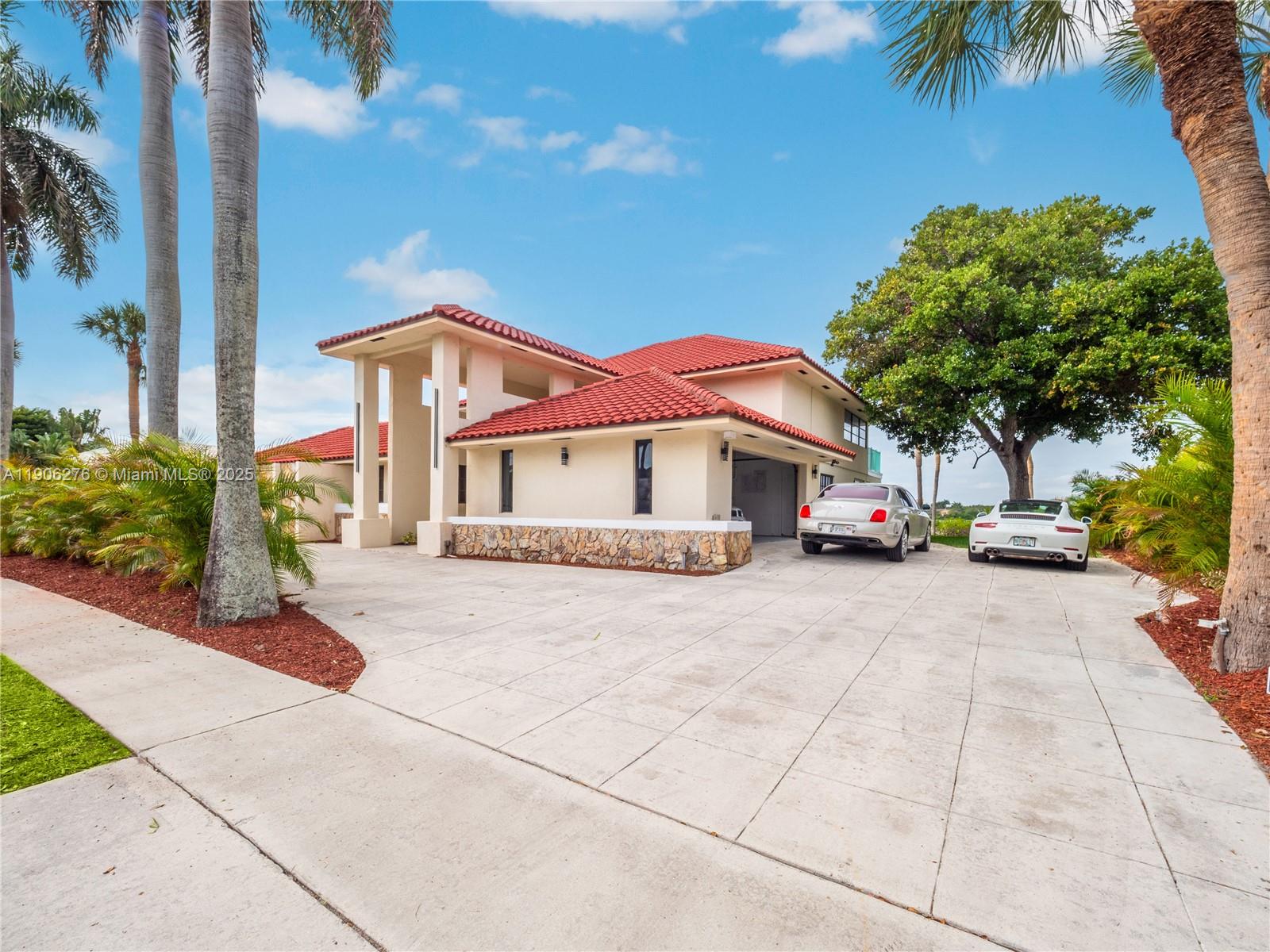 POINT MANALAPAN 9 - Residential