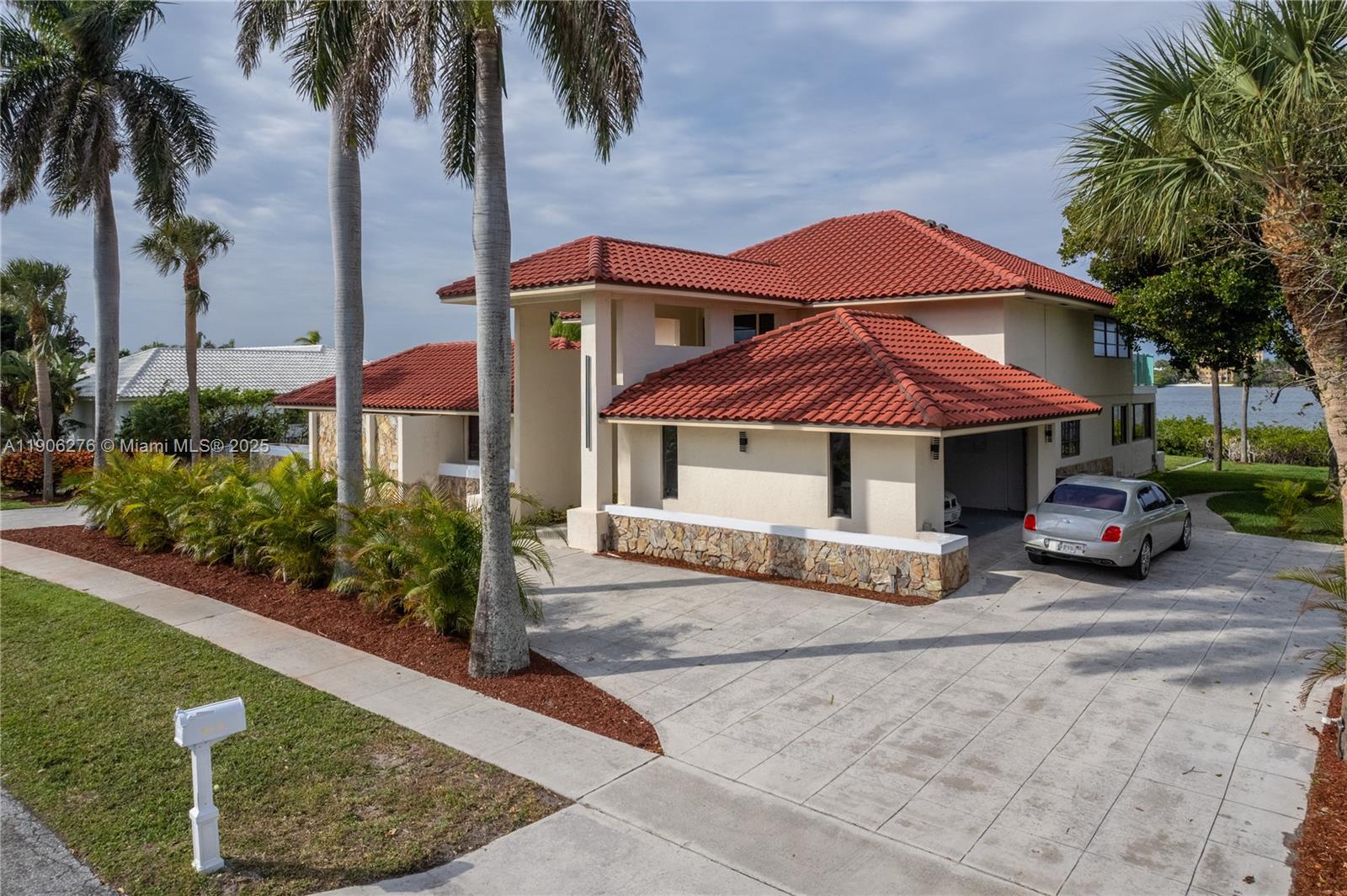 POINT MANALAPAN 9 - Residential