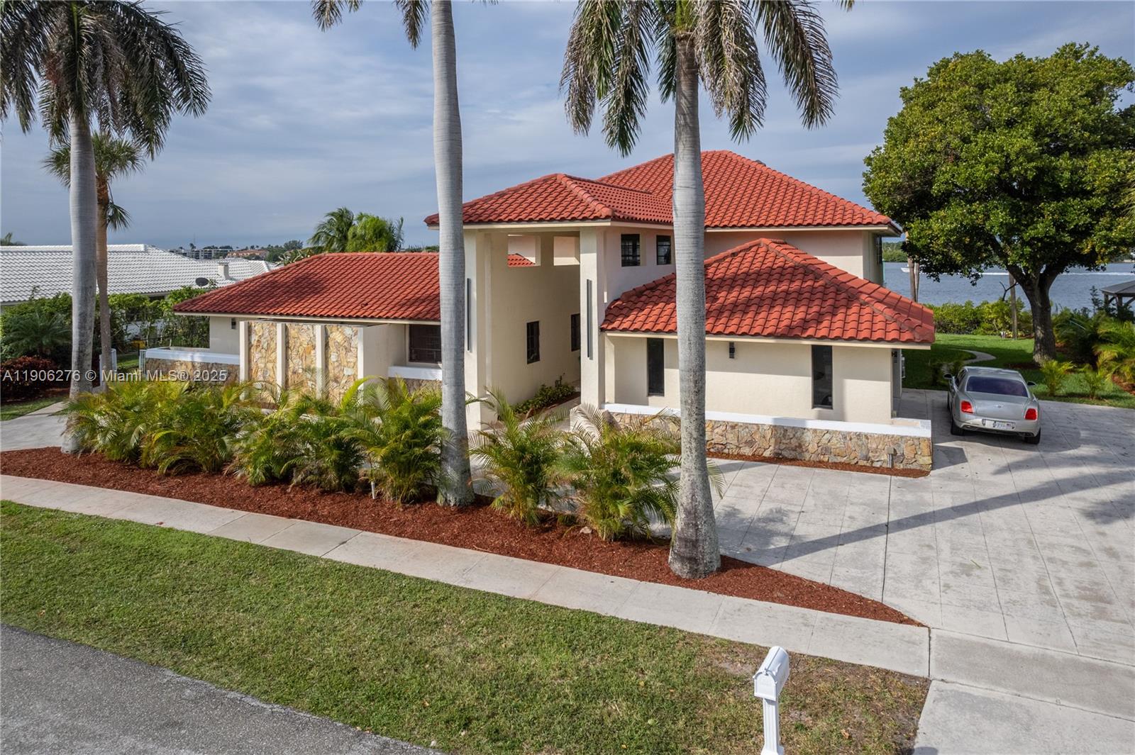 POINT MANALAPAN 9 - Residential