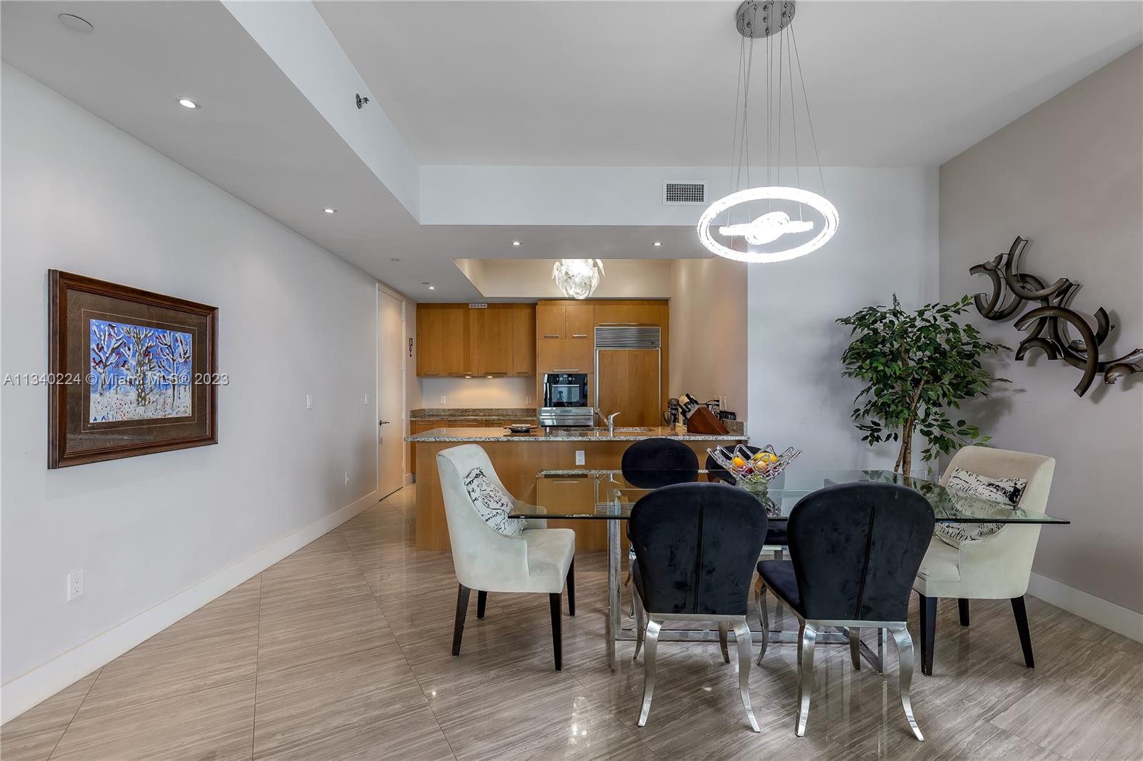 TDR TOWER III CONDO - Residential