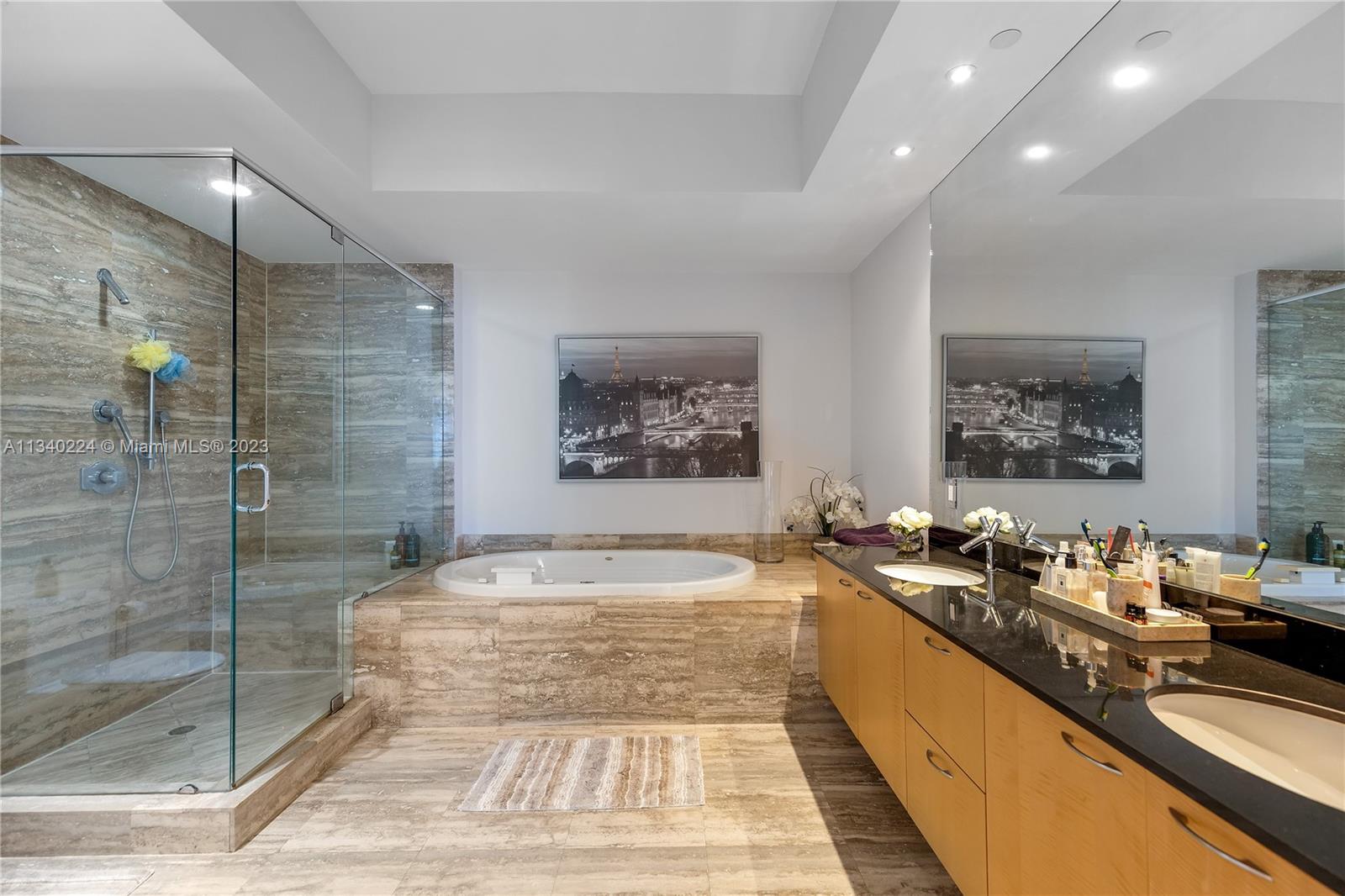 TDR TOWER III CONDO - Residential