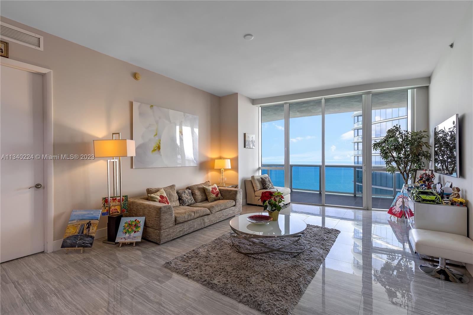 TDR TOWER III CONDO - Residential