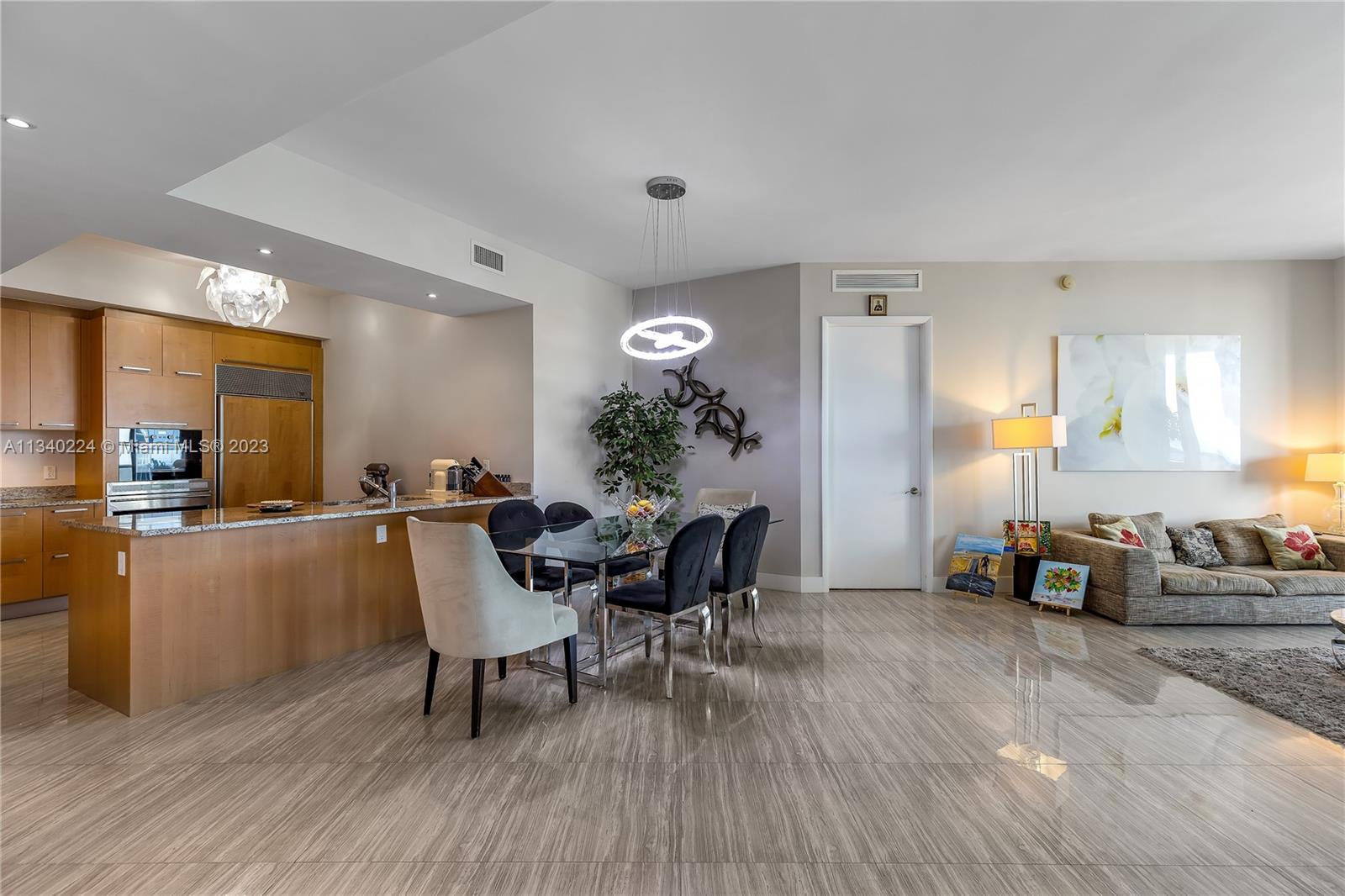 TDR TOWER III CONDO - Residential