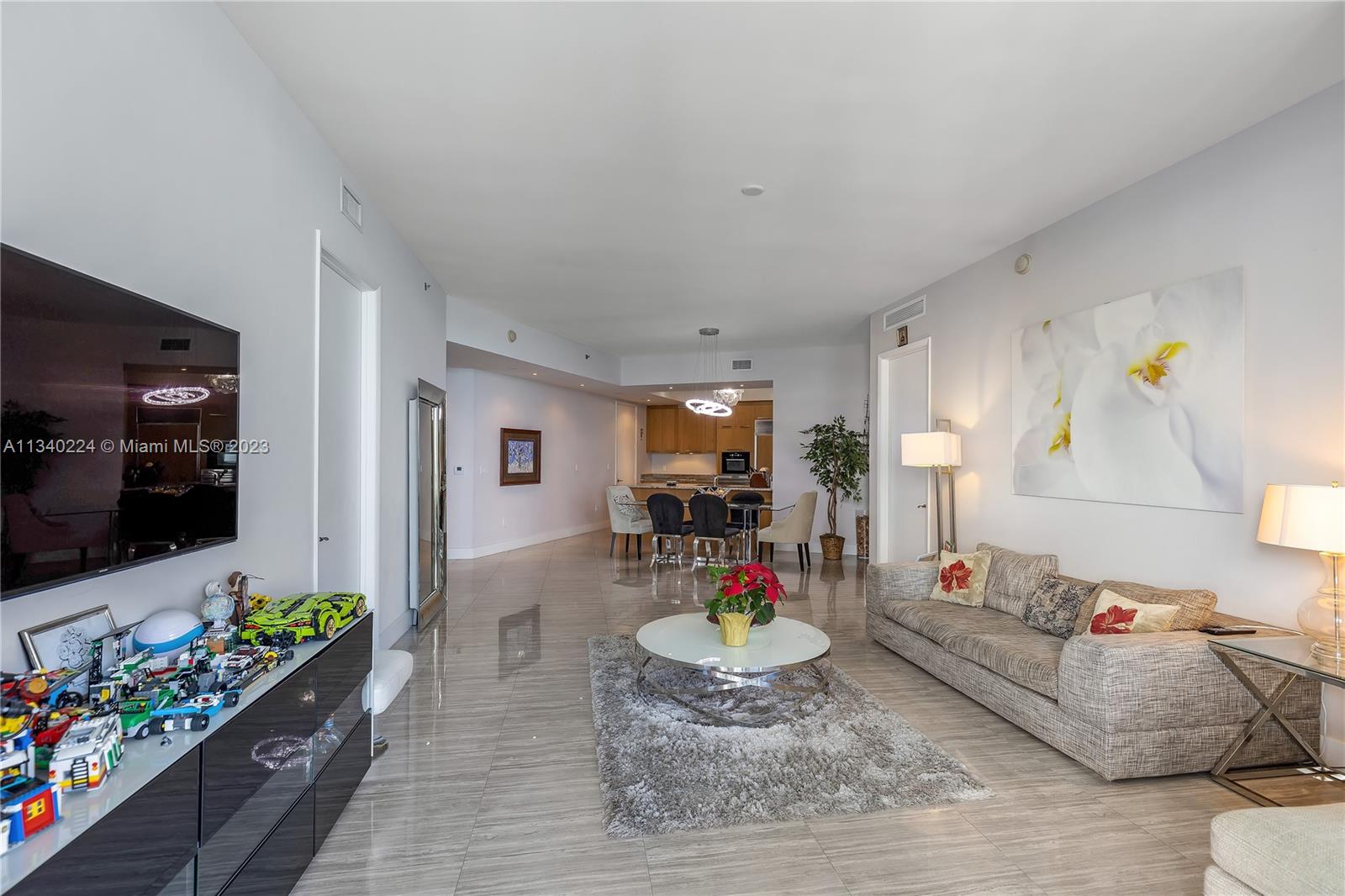 TDR TOWER III CONDO - Residential