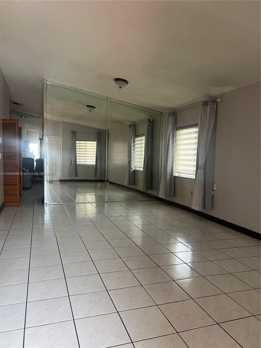 EL PRADO COUNTRY CLUB 4TH - Residential Lease