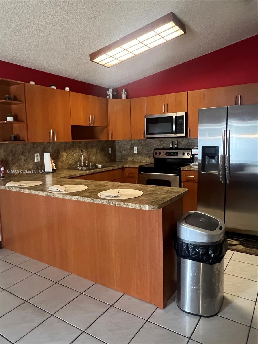 EL PRADO COUNTRY CLUB 4TH - Residential Lease