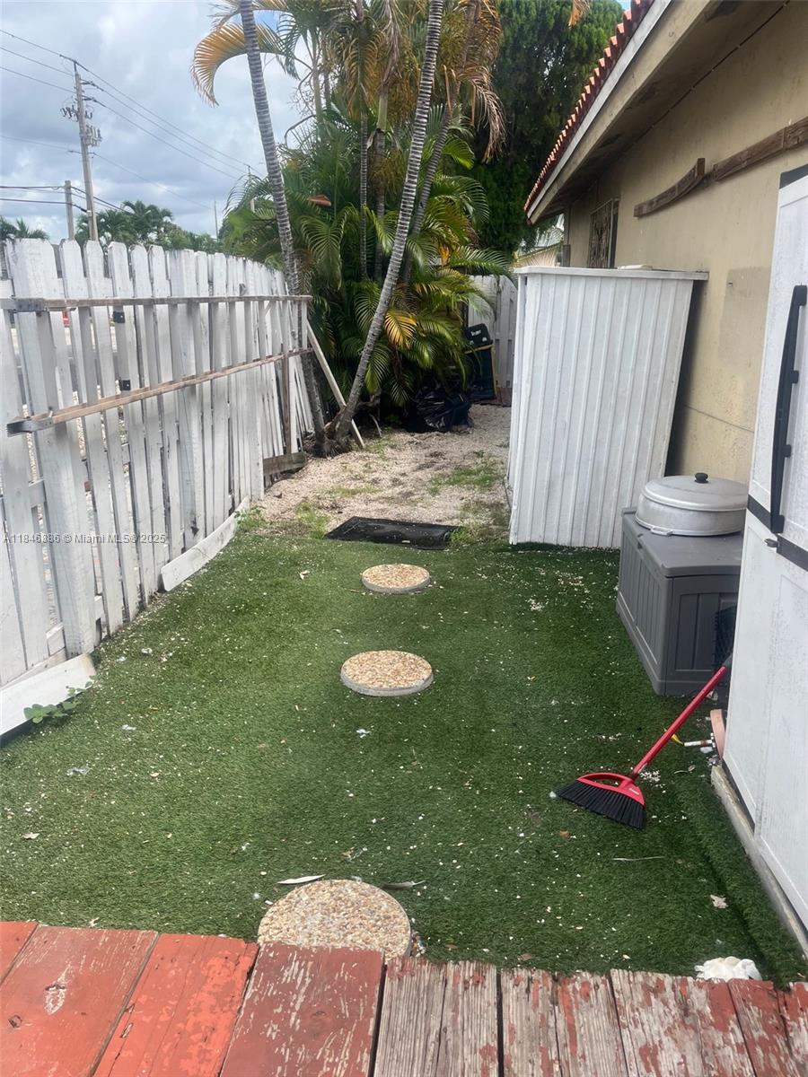 EL PRADO COUNTRY CLUB 4TH - Residential Lease