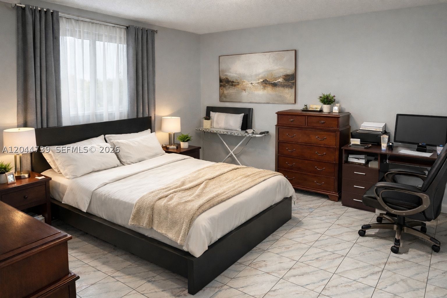 SAMARI LAKE EAST CONDO - Residential