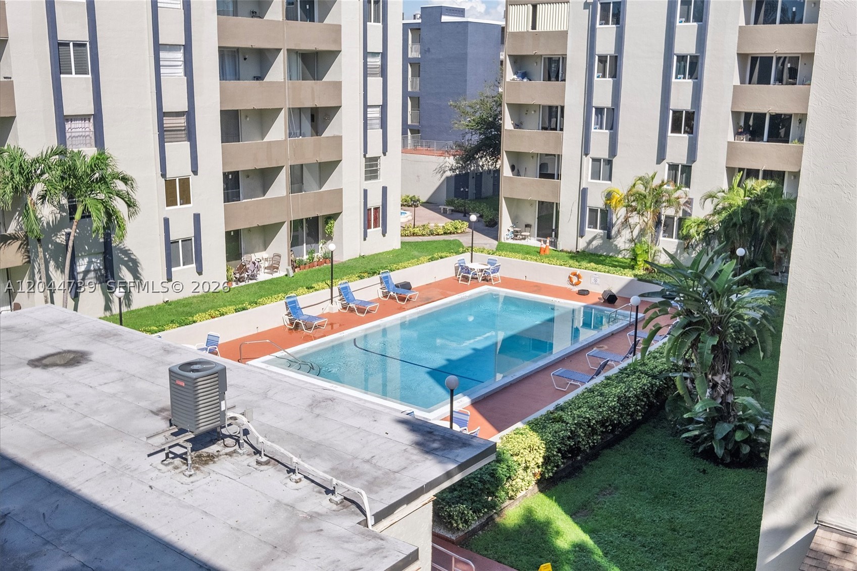 SAMARI LAKE EAST CONDO - Residential