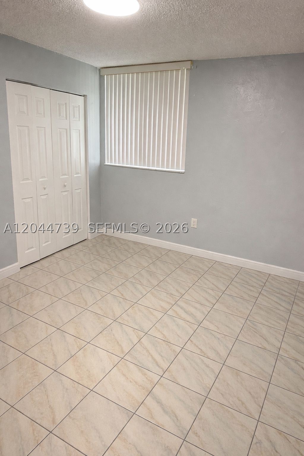 SAMARI LAKE EAST CONDO - Residential