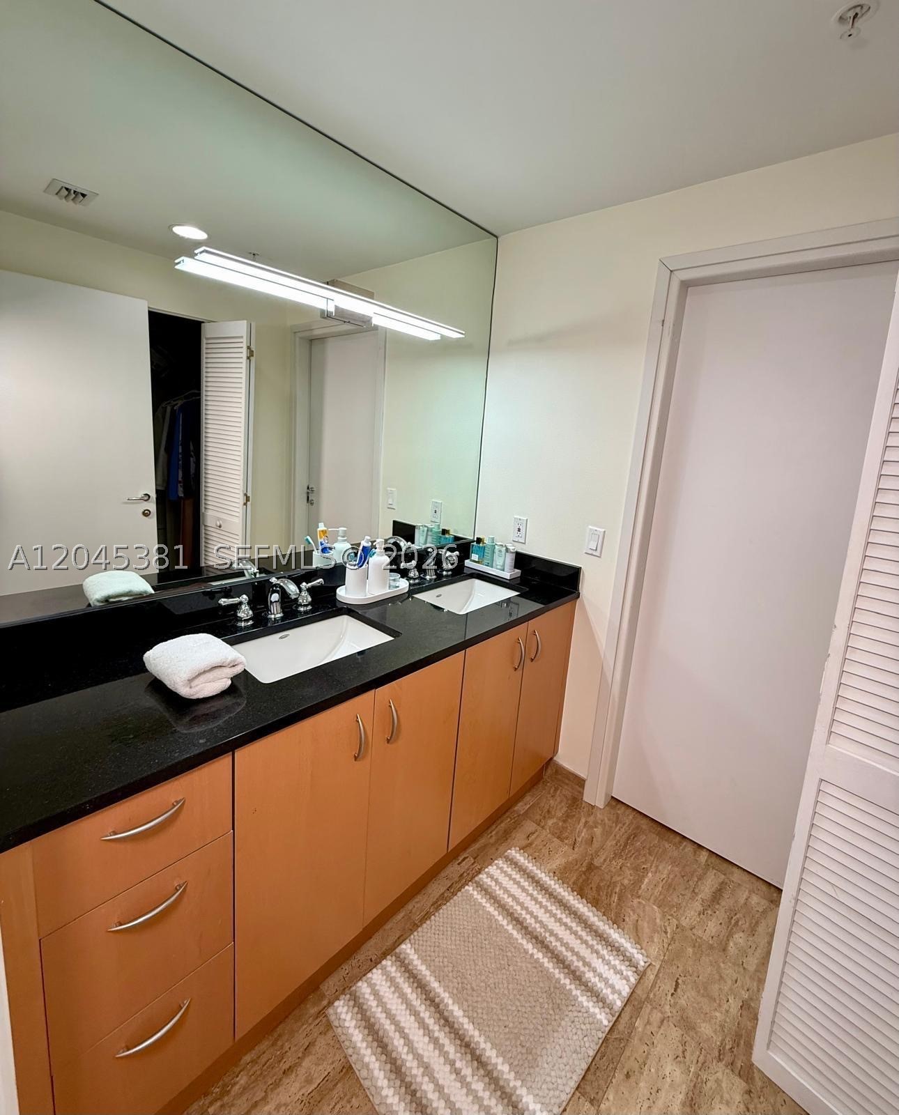 MET 1 CONDO - Residential