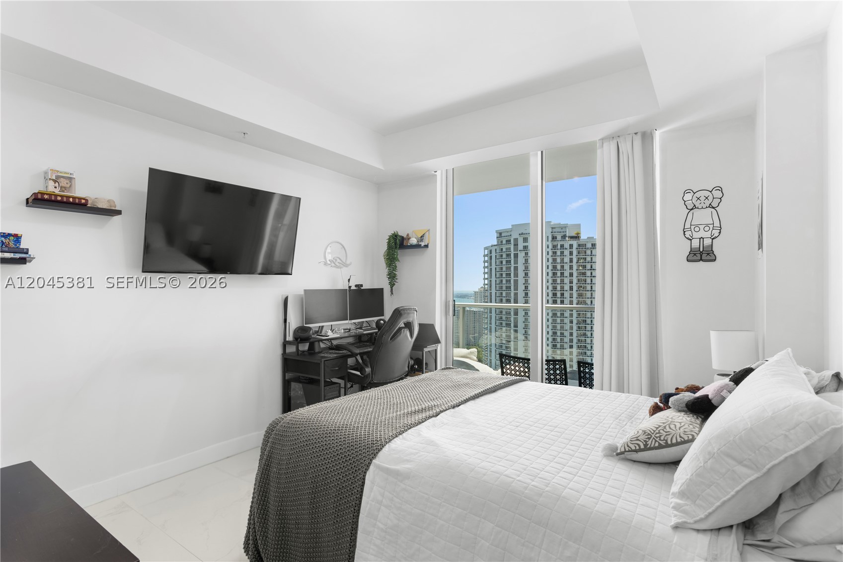 MET 1 CONDO - Residential