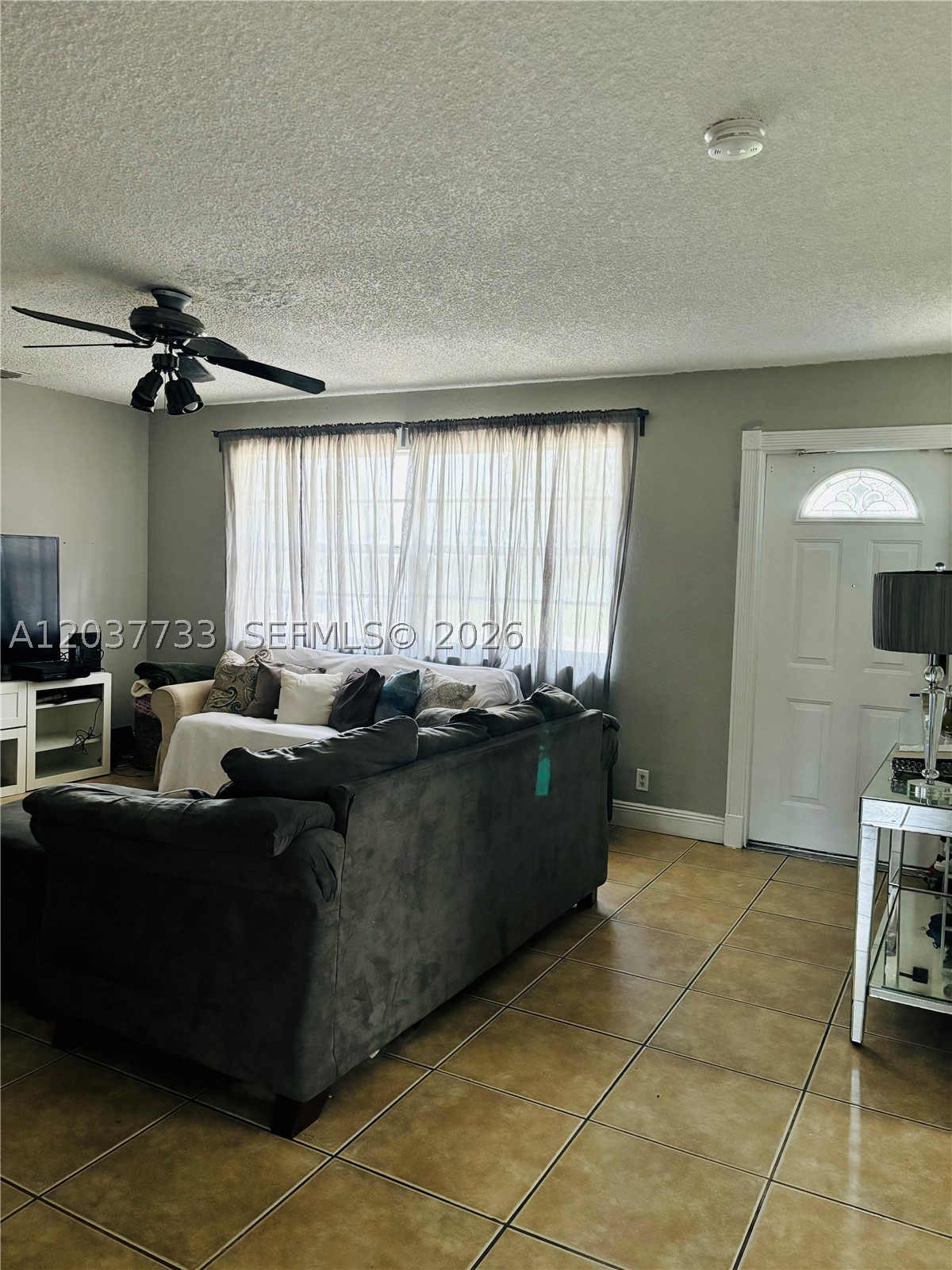 STIRLING LAKE - Residential