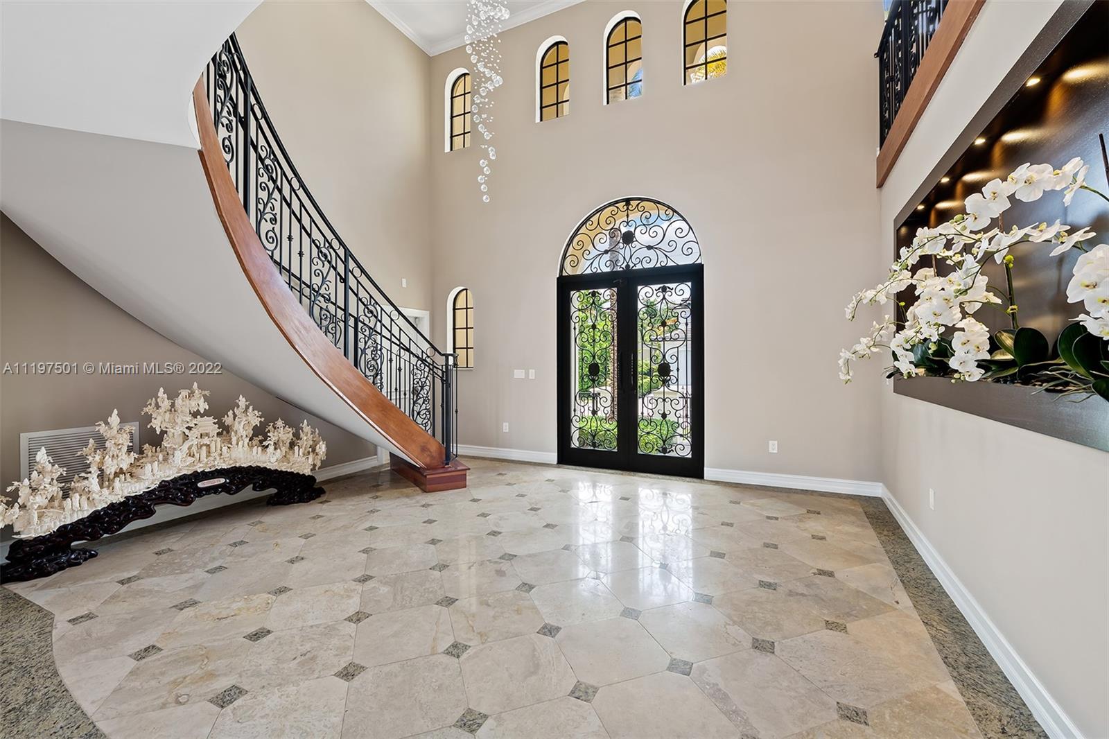 SEVEN ISLES - LAS OLAS - Residential