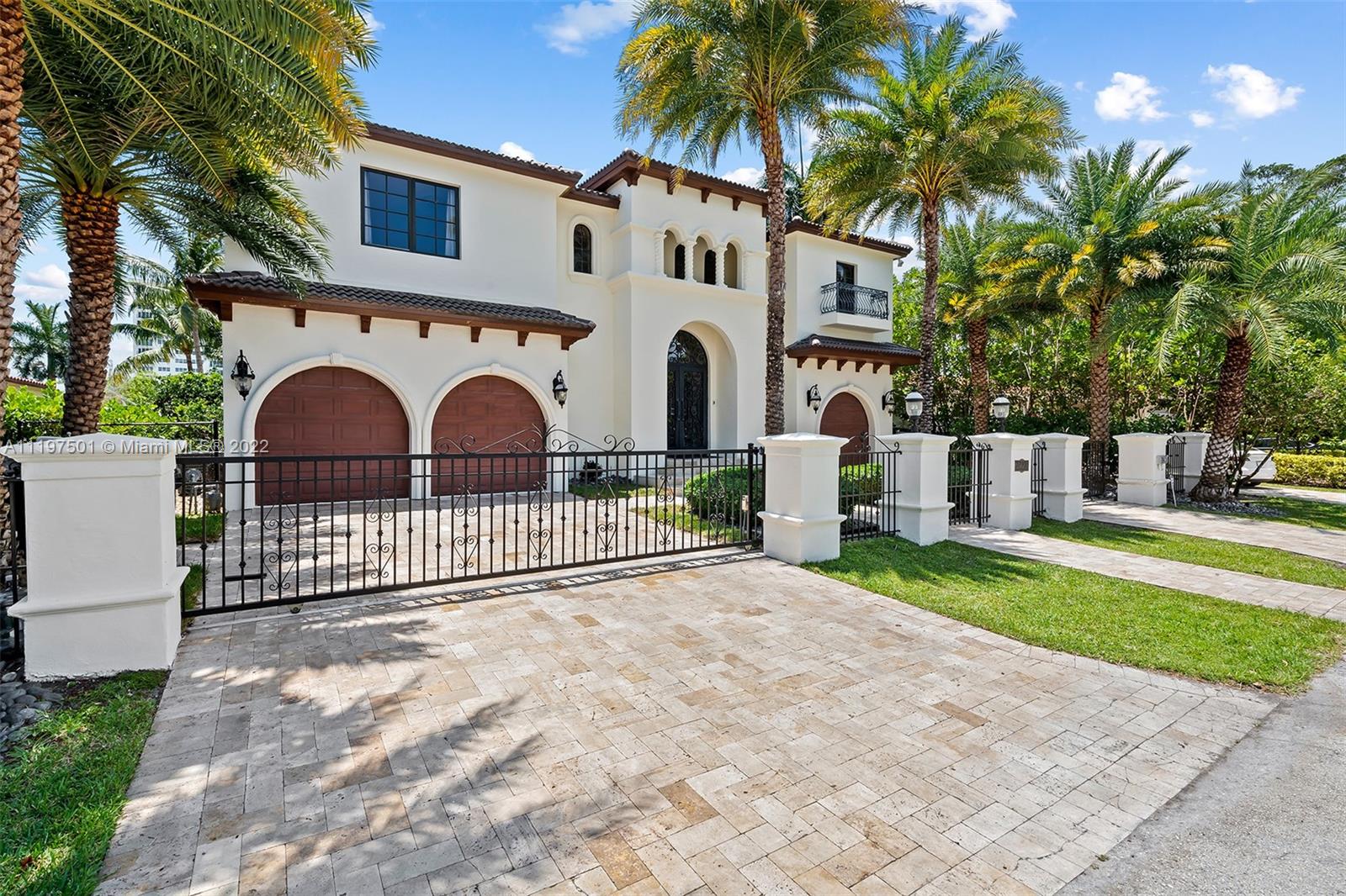 SEVEN ISLES - LAS OLAS - Residential