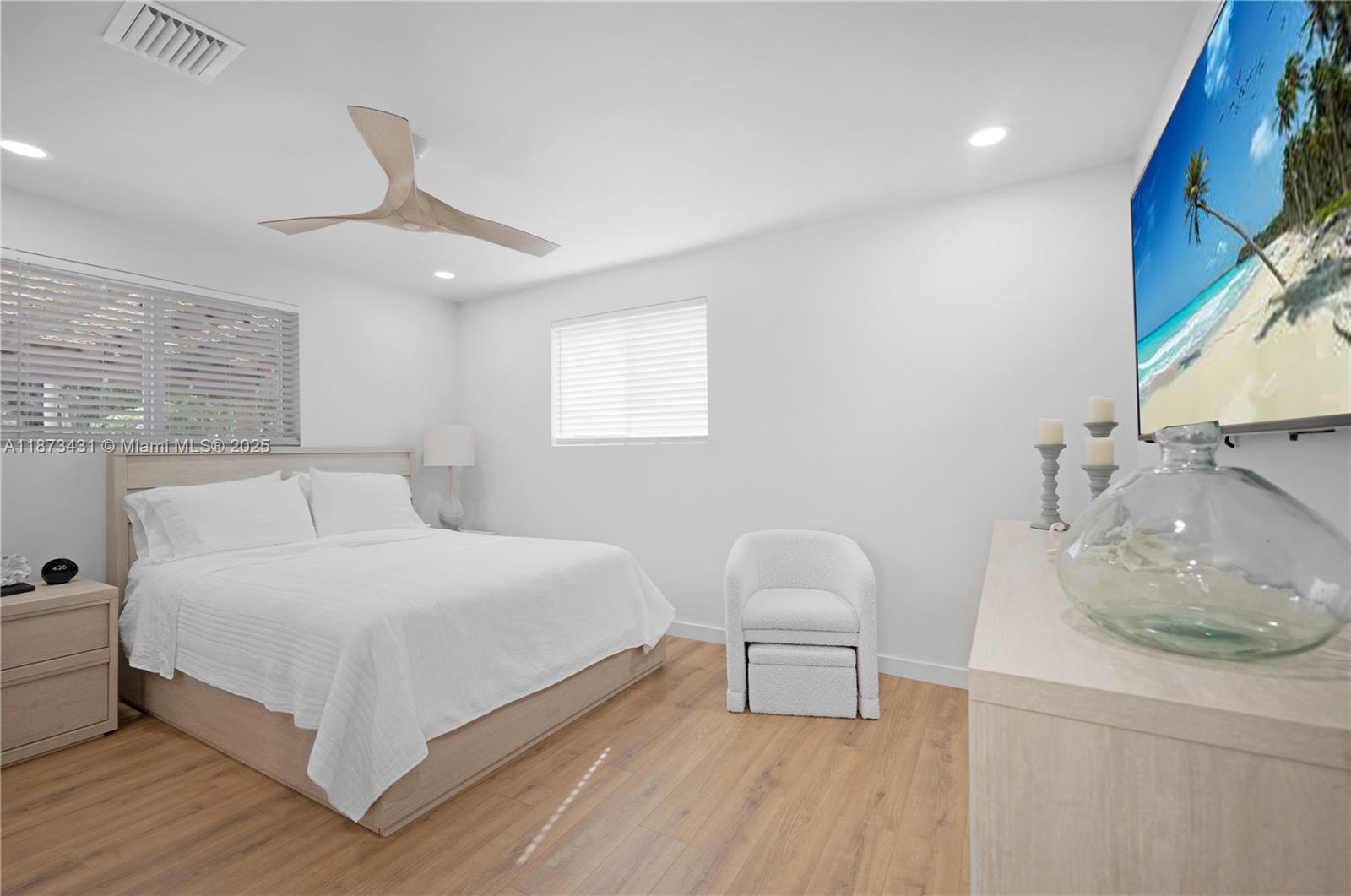 LARGO SOUND PARK - Residential