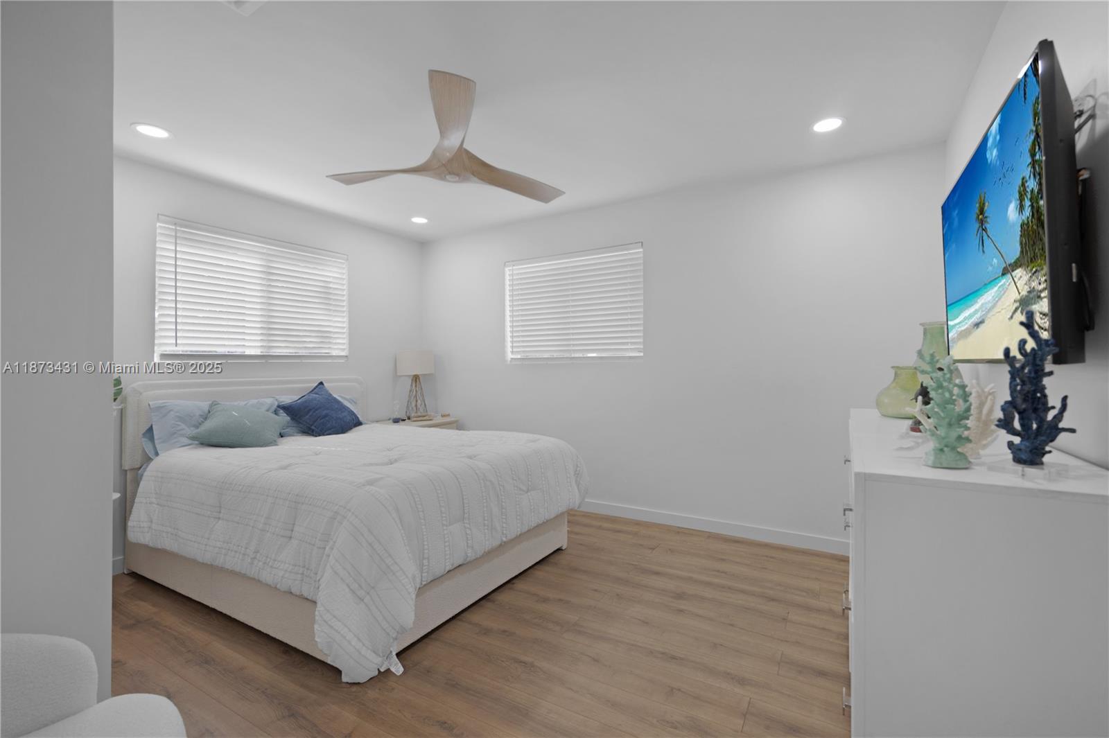 LARGO SOUND PARK - Residential