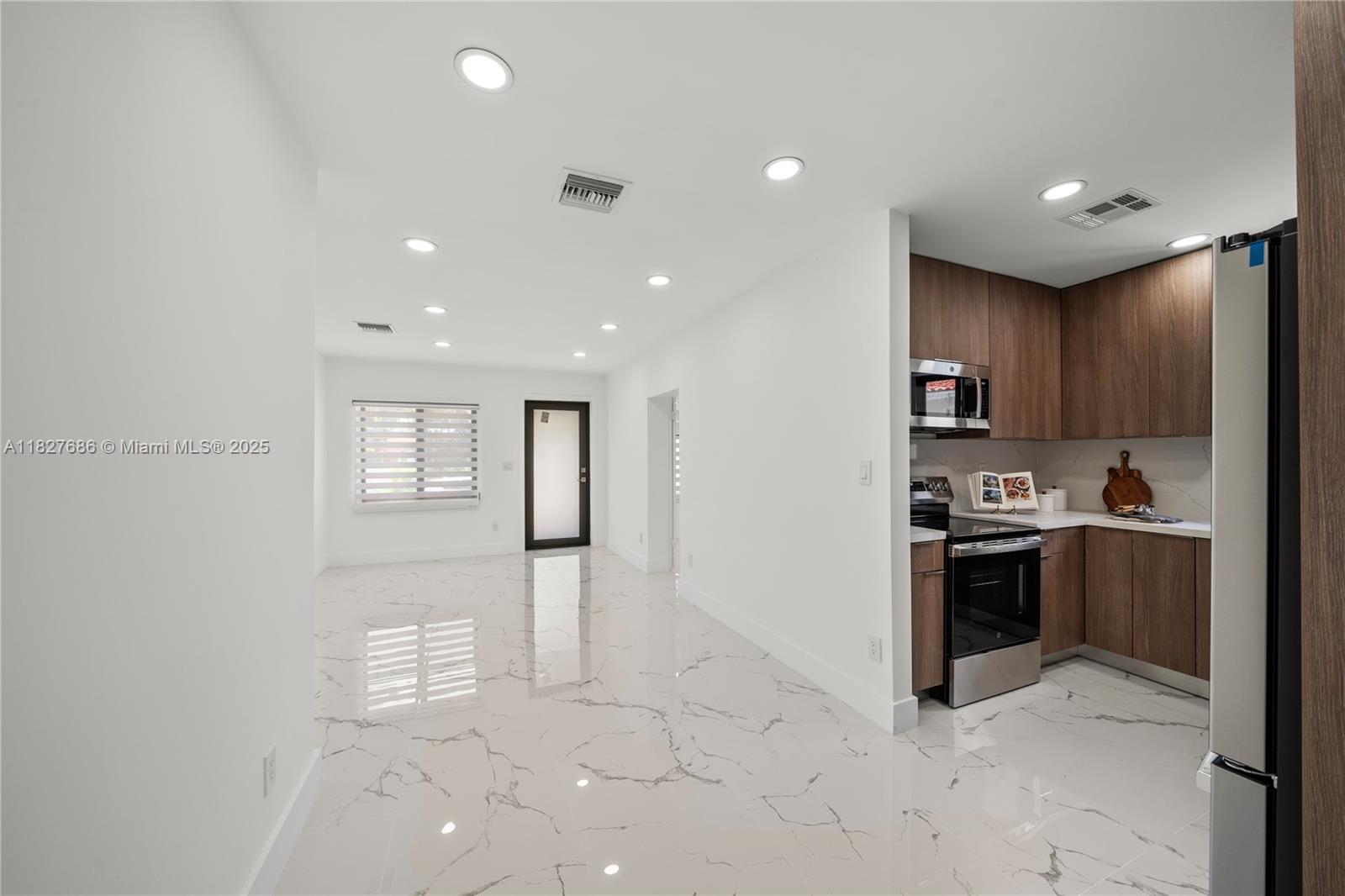 KIRKLAND HEIGHTS AMD - Residential Lease