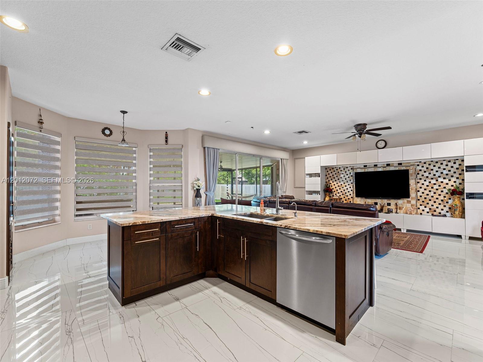 SILVER SHORES (PARCELS H - Residential