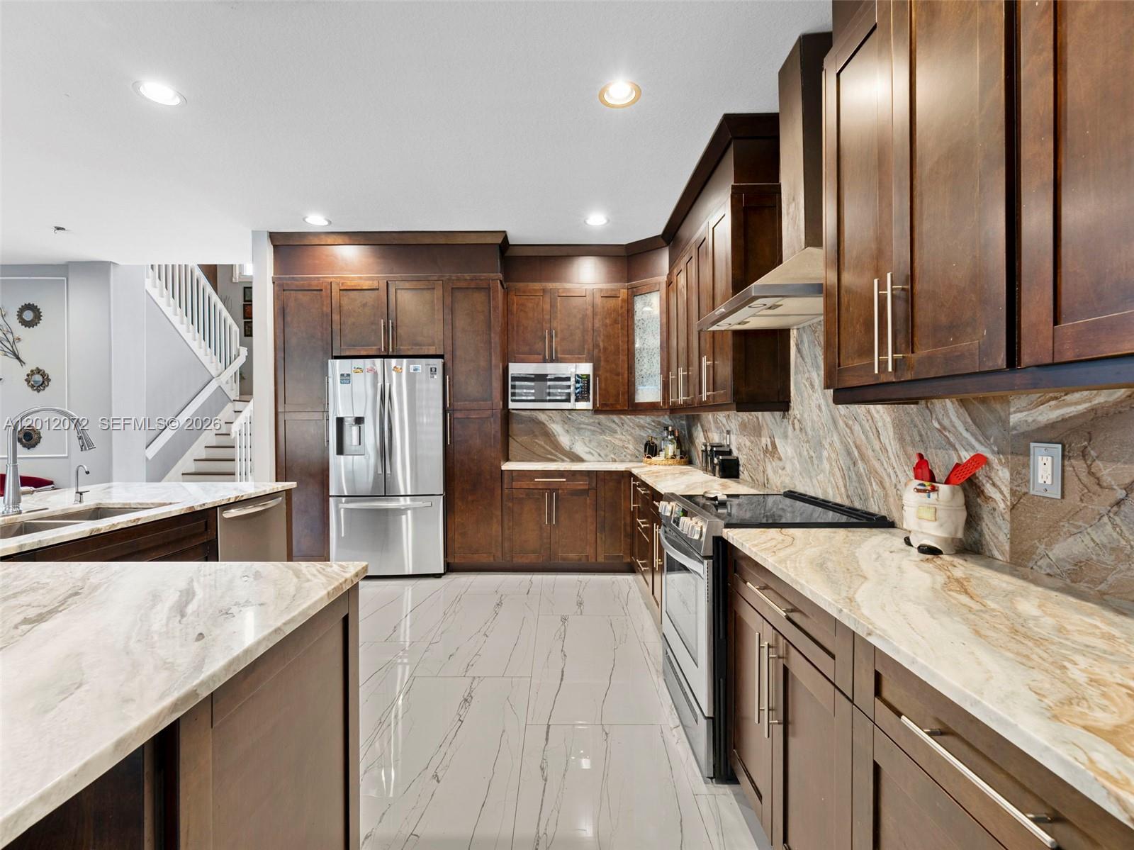 SILVER SHORES (PARCELS H - Residential
