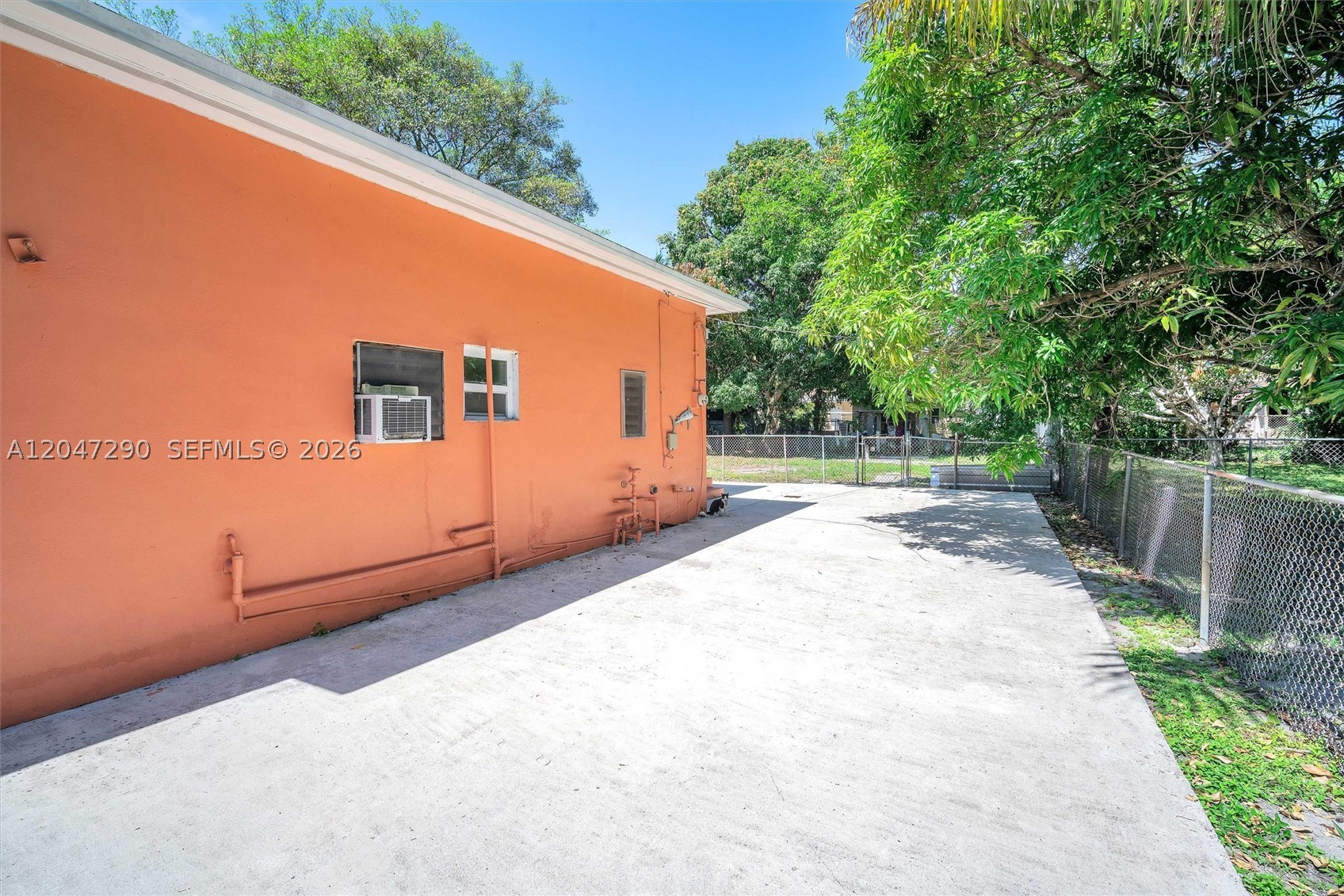 BISCAYNE GARDENS SEC H PA - Residential Lease