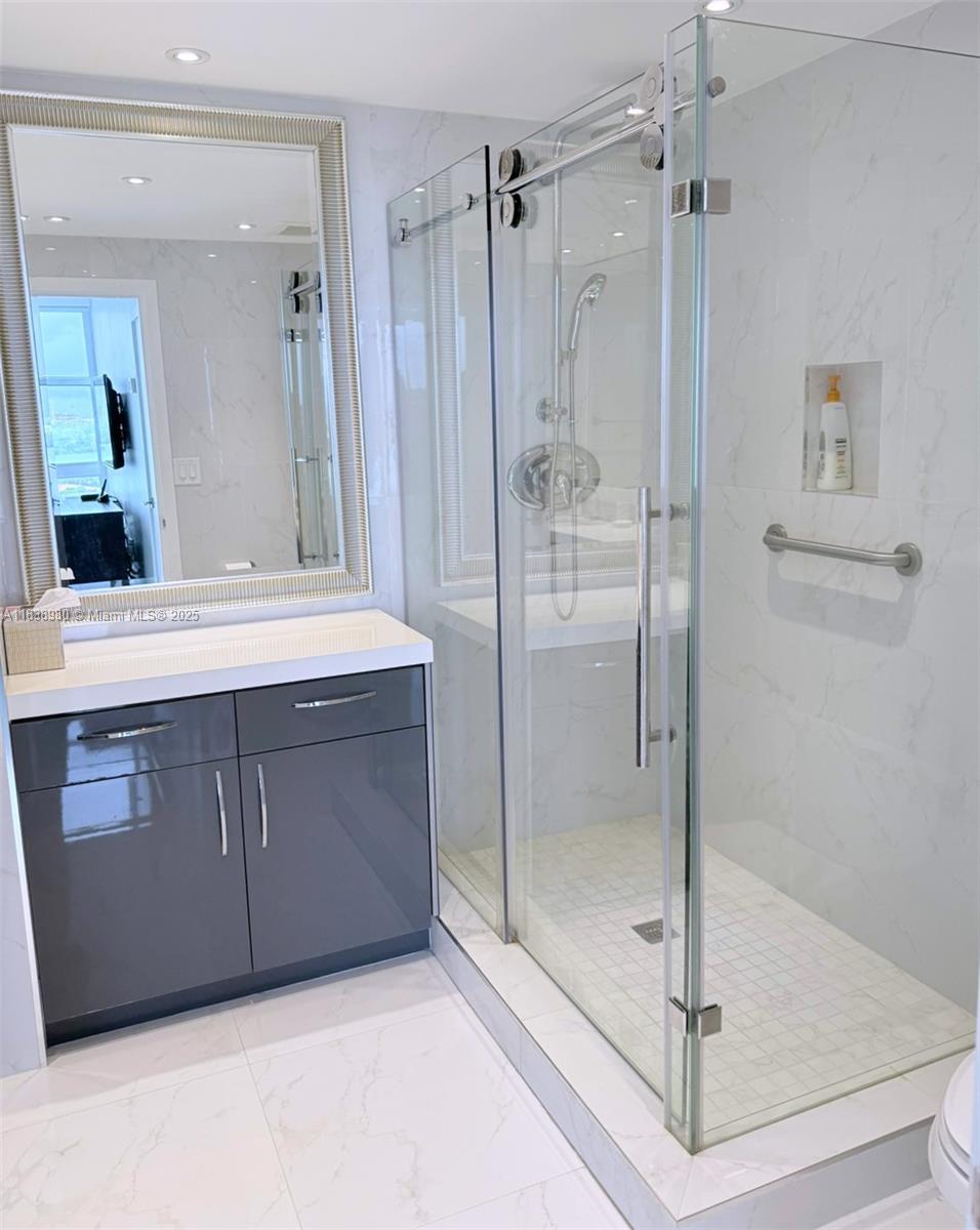 HARBOUR HOUSE - Residential Lease