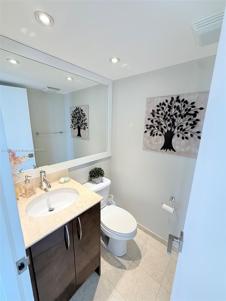 HARBOUR HOUSE - Residential Lease