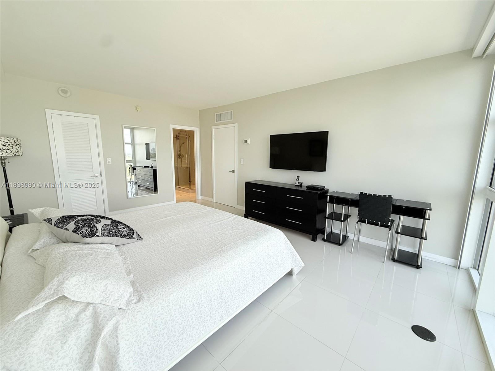 HARBOUR HOUSE - Residential Lease