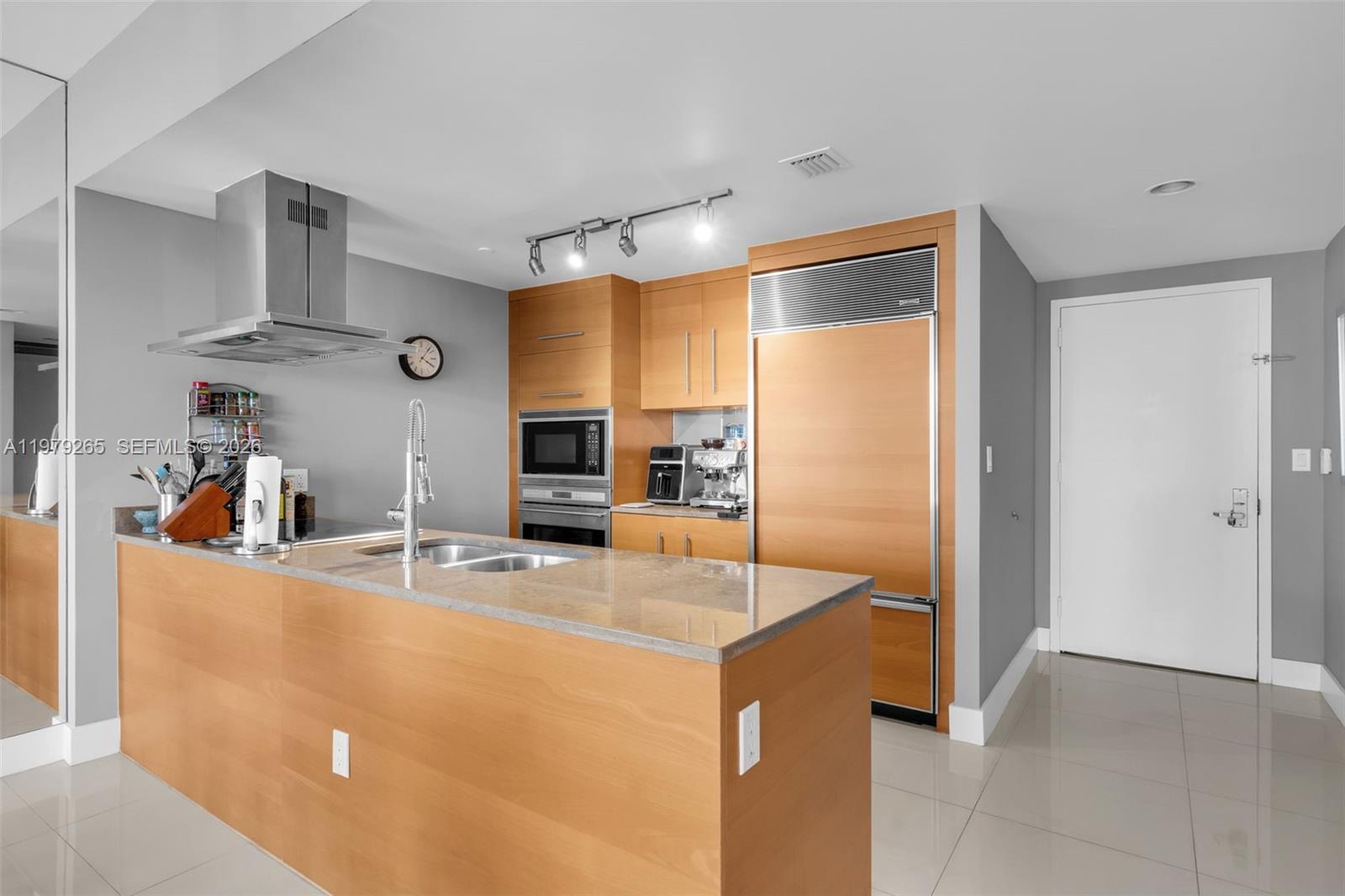 ICON BRICKELL NO TWO - Residential